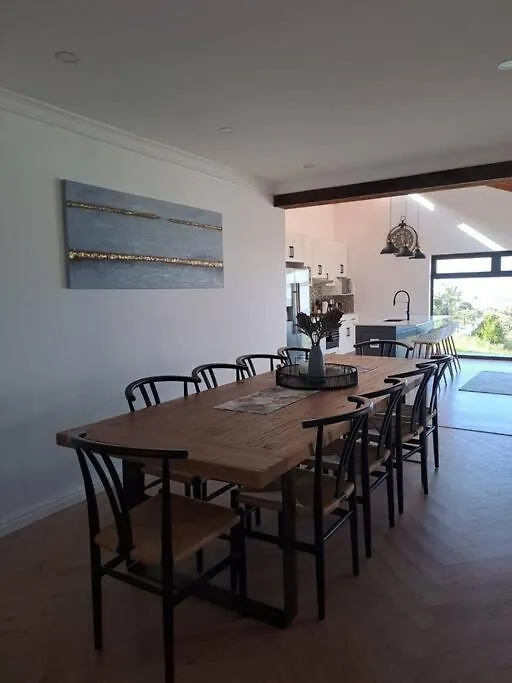 Modern Mountainside Home With Ocean View - Minimal Load Shedding Cape Town