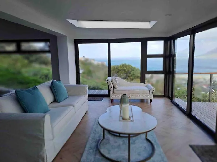 Modern Mountainside Home With Ocean View - Minimal Load Shedding Cape Town