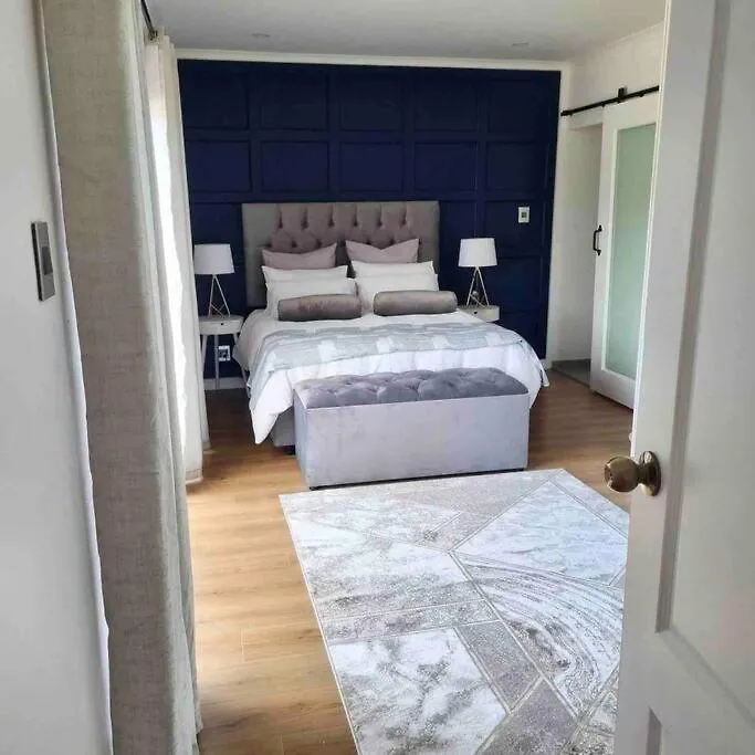 Modern Mountainside Home With Ocean View - Minimal Load Shedding Cape Town 0*,