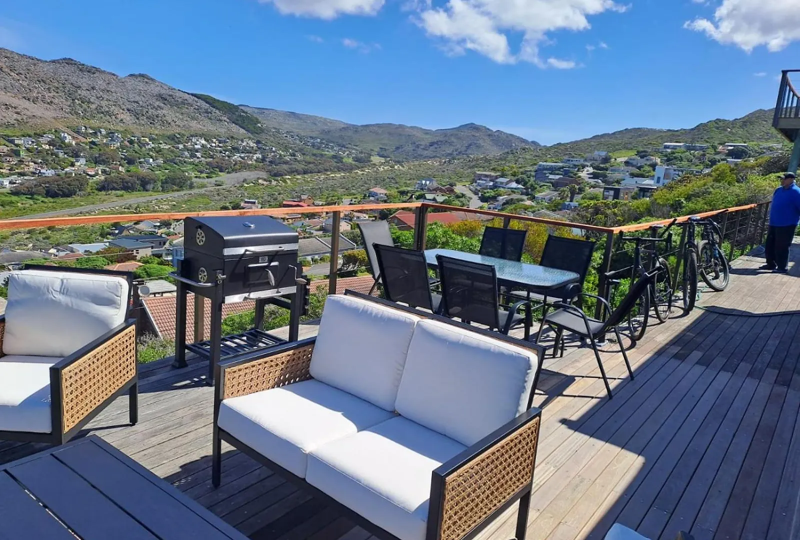 Modern Mountainside Home With Ocean View - Minimal Load Shedding Cape Town Güney Afrika